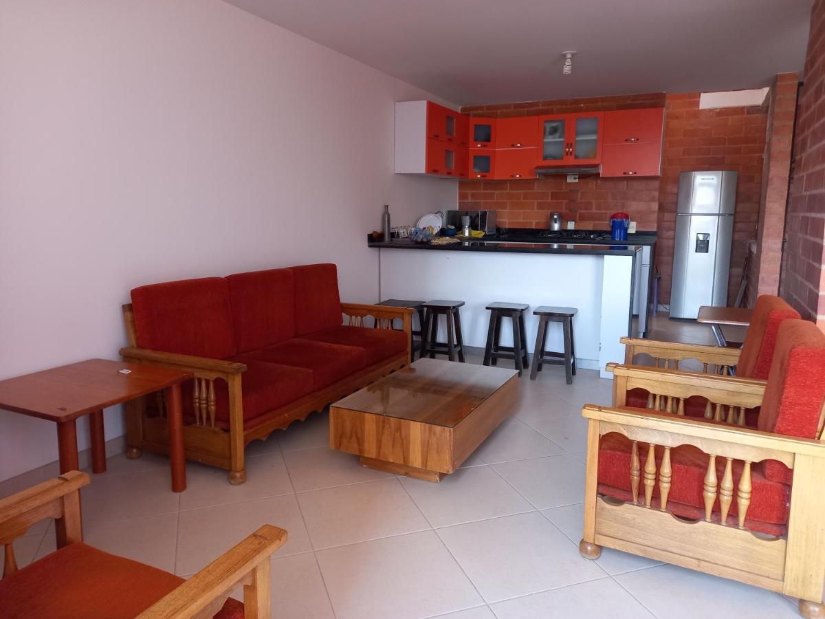 Casa Cerca A La Estacion Del Tren En Holiday home